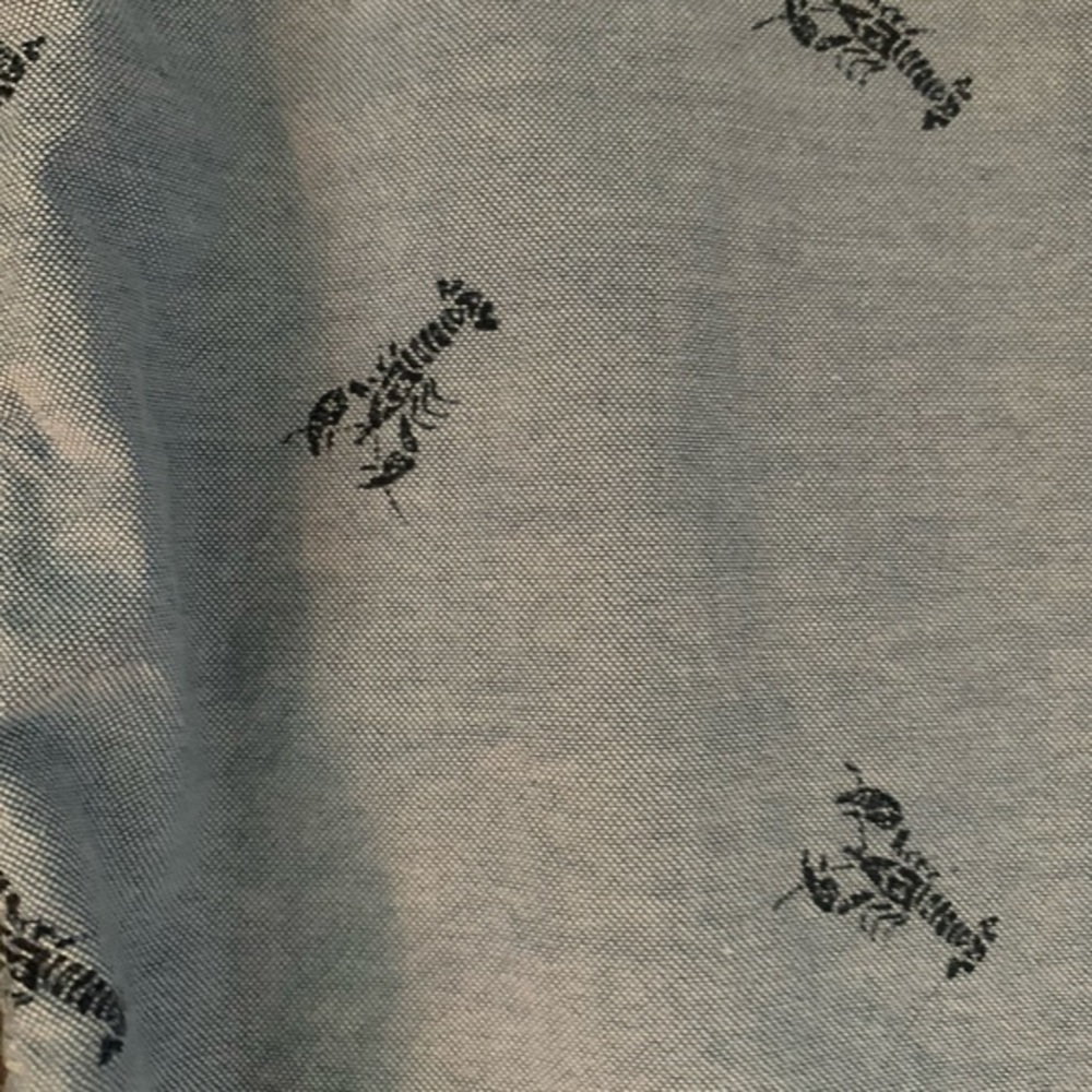 Untuckit - Medium - Picture 5 of 6
